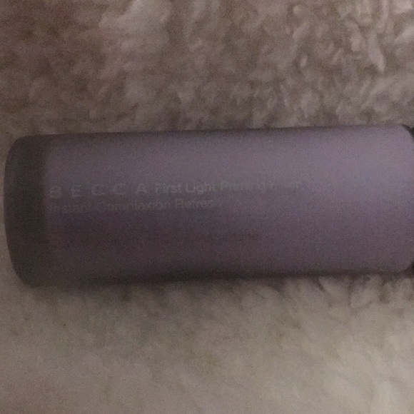 Becca First Light Primer - Picture 2 of 3